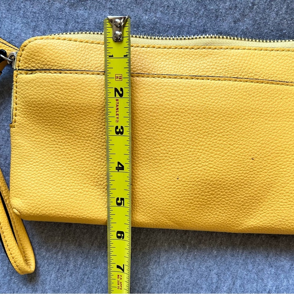 Dana Buchman Vibrant Yellow Wristlet - Picture 4 of 6